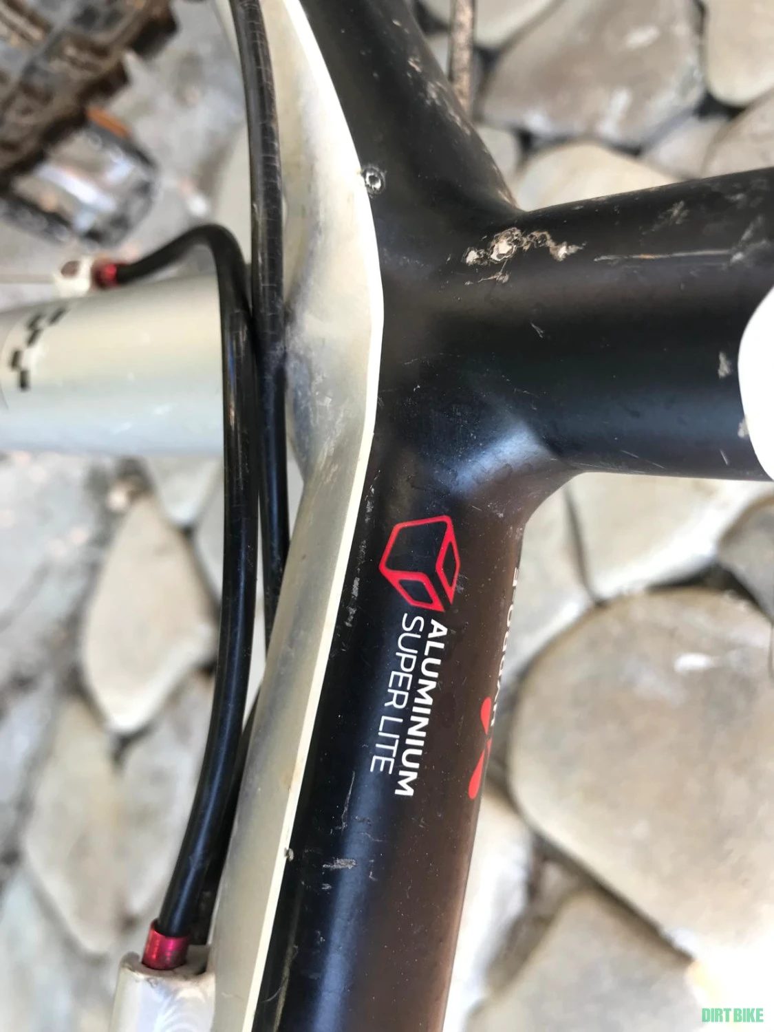 4. Bicicleta mtb Kross Level A8