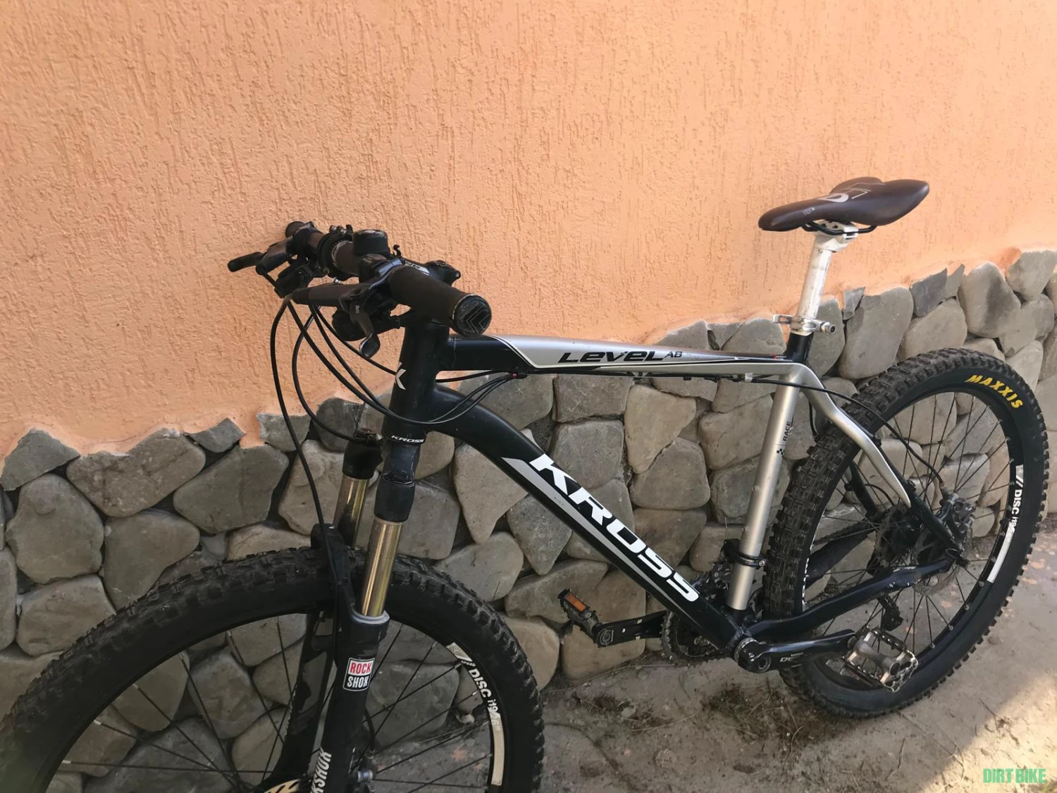 1. Bicicleta mtb Kross Level A8