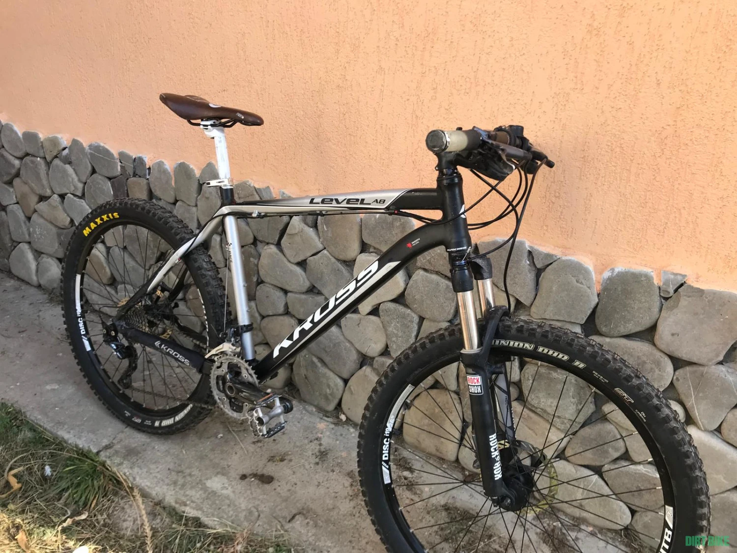 12. Bicicleta mtb Kross Level A8