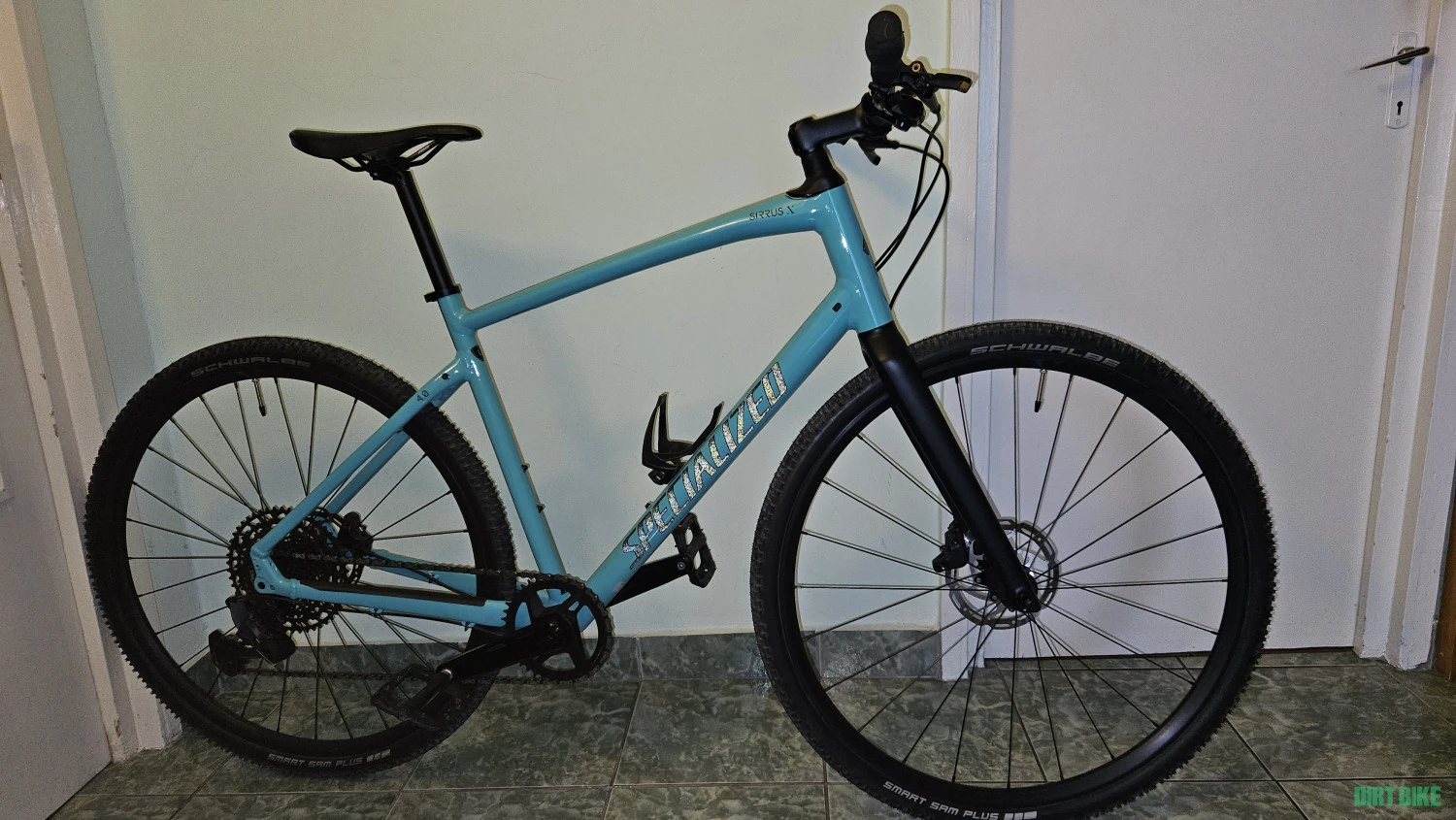 1. Specialized Sirrus X4