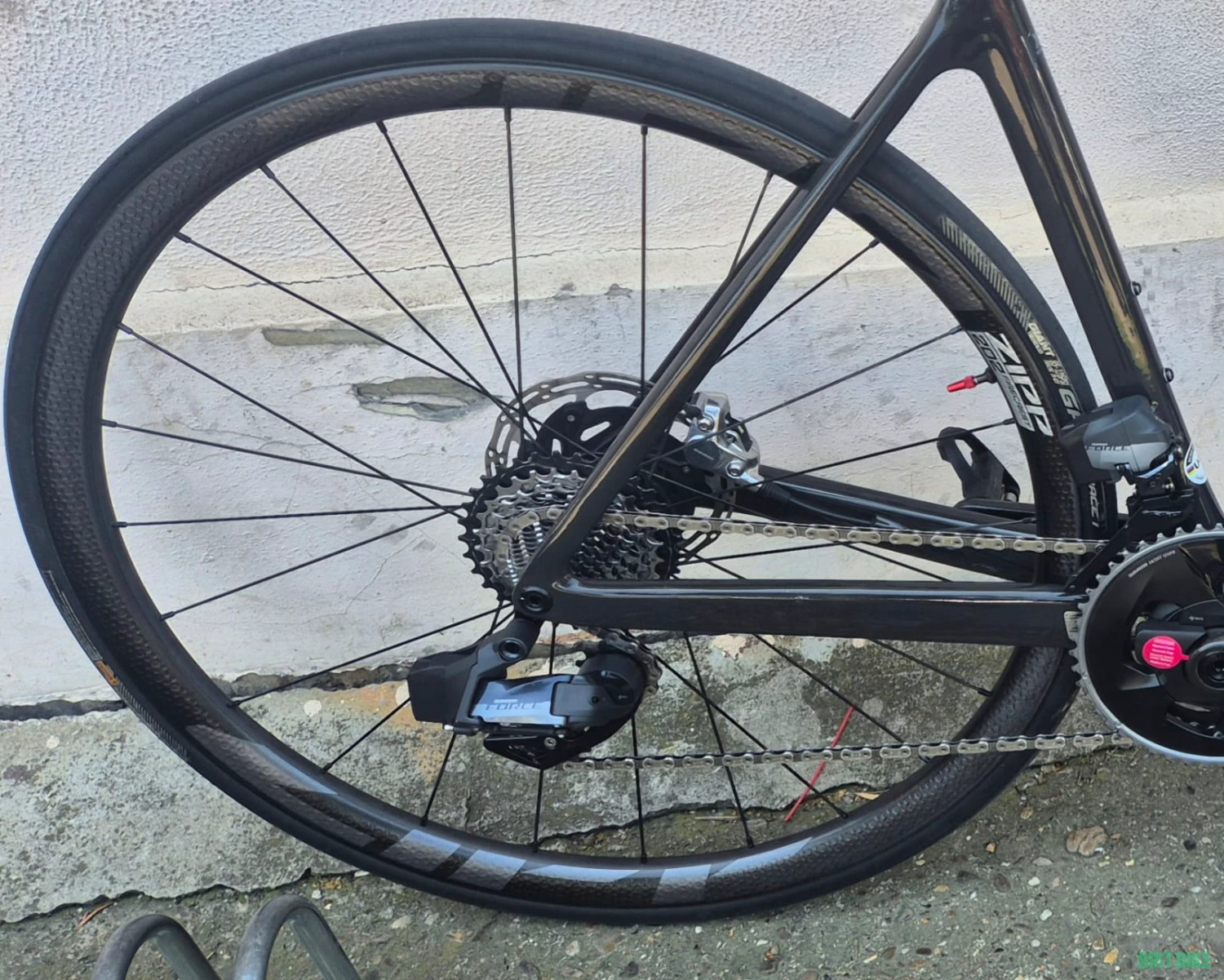 6. Roti carbon zipp 202 firecrast disk break 2024