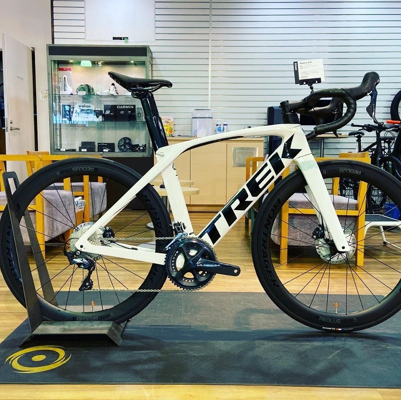 1. 2022 Trek Madone SL6 Disc