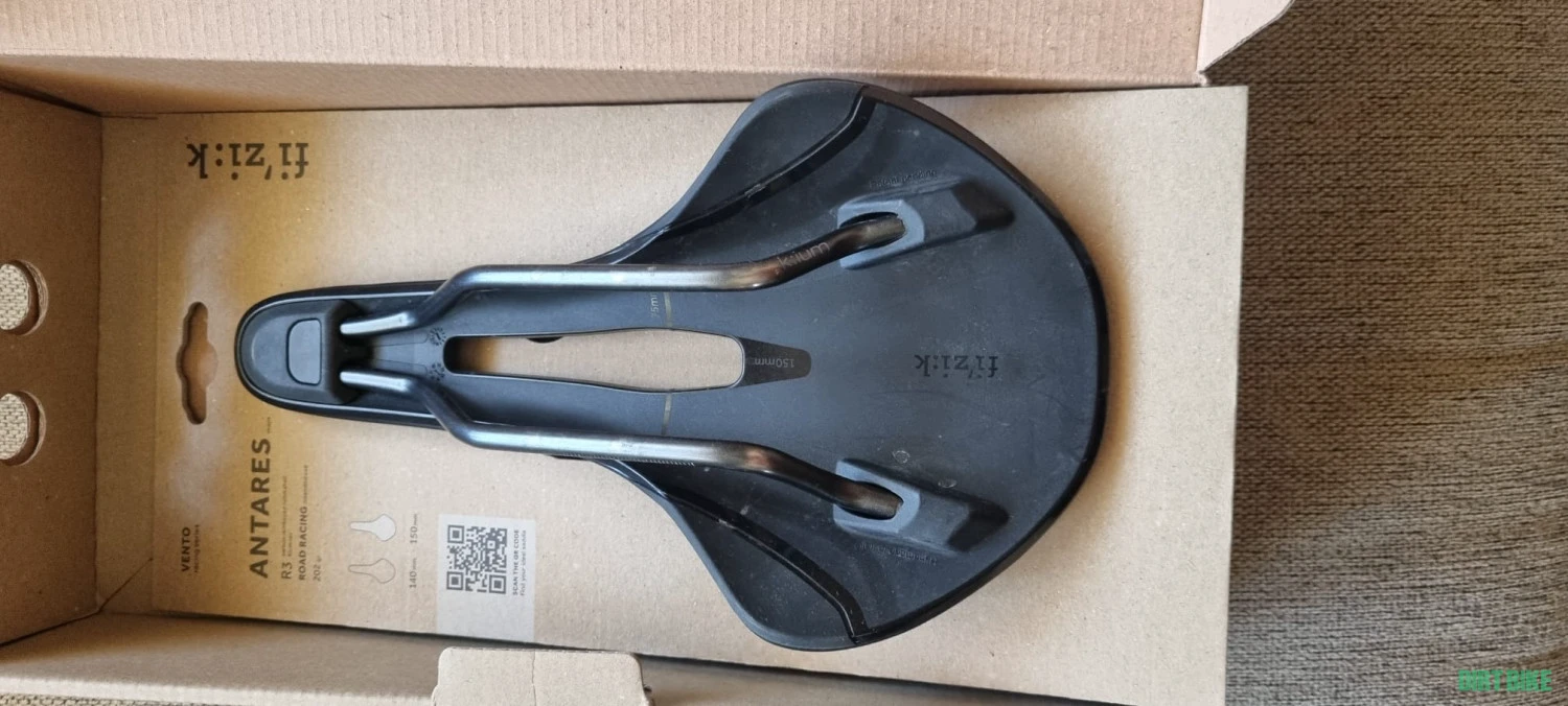 1. Șa Fizik Vento Antares R3