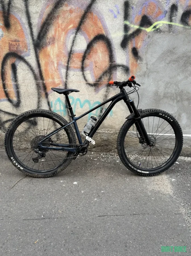 1. Giant Fathom 2 Mountain Bike Blue Ashes