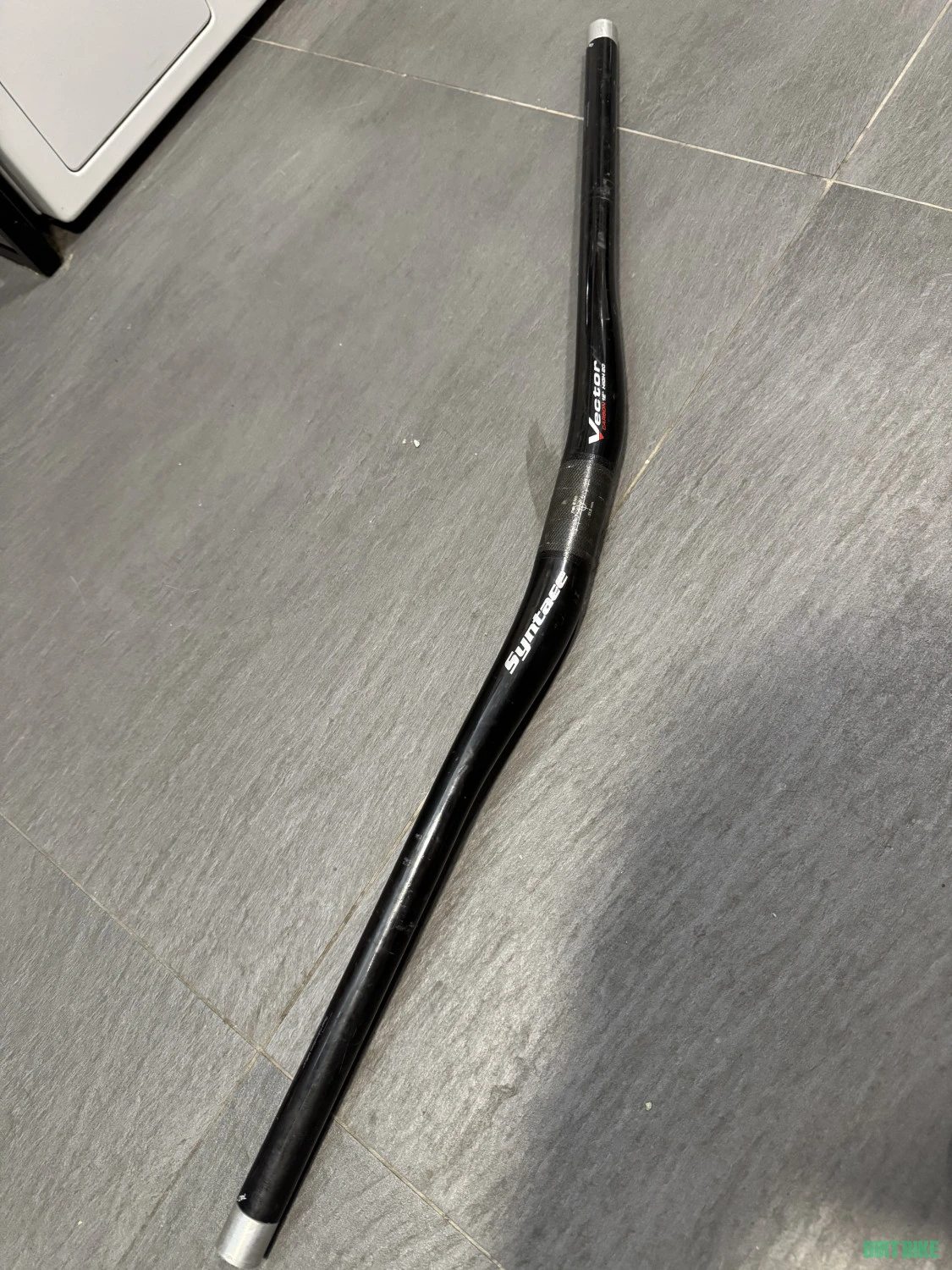 1. Ghidon Syntace Vector Carbon 770mm