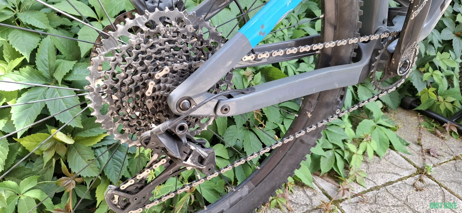 2. Vand CUBE carbon