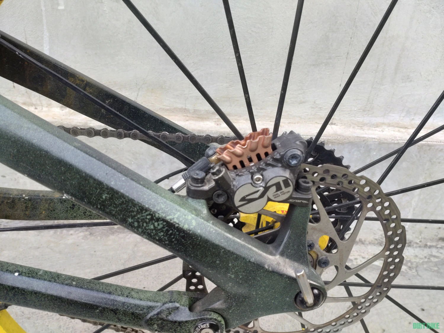 6. YT Capra CF pro