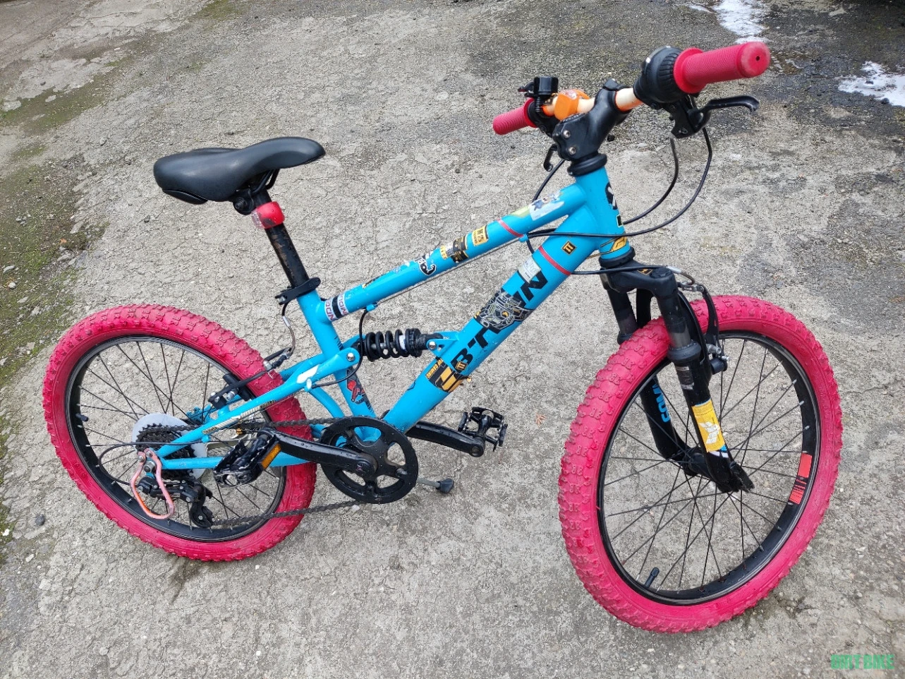 3. Bicicleta Copii 20 inch Btwin Rockrider 520 FullSuspension