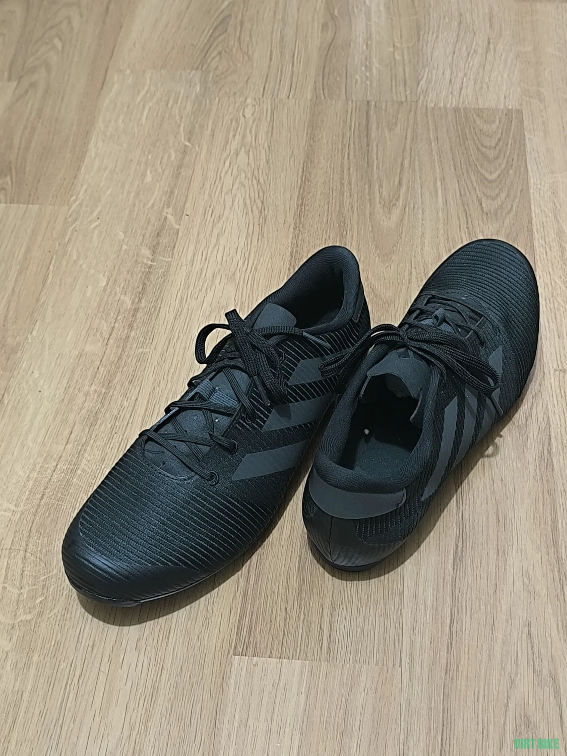 12. Adidas The Road Shoe 2.0 negri 42.5
