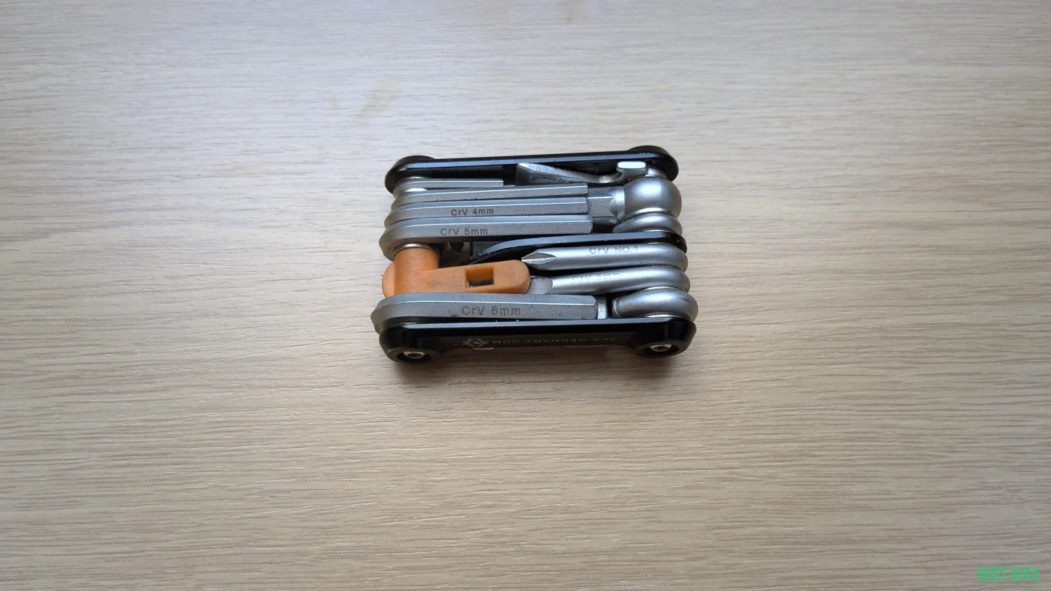 5. De vănzare multitool SKS Tom 18