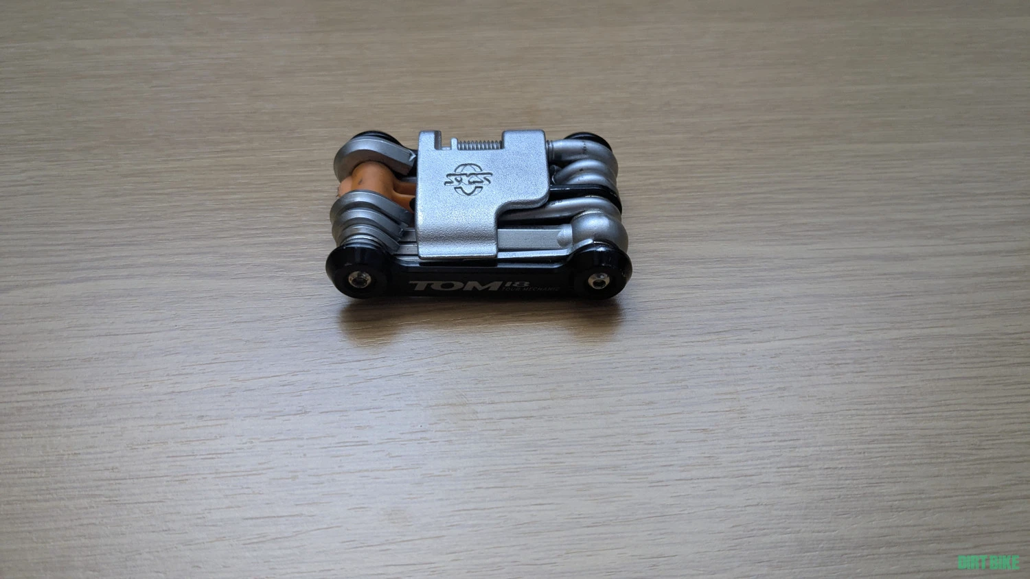 3. De vănzare multitool SKS Tom 18