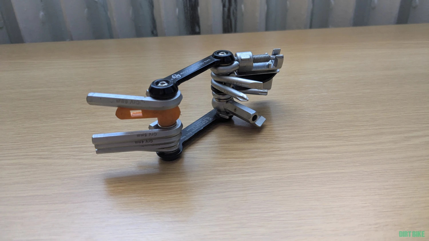 4. De vănzare multitool SKS Tom 18