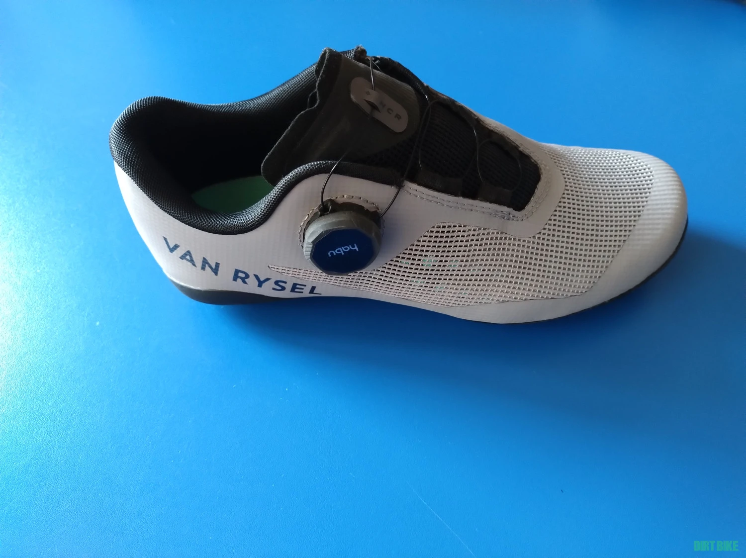 4. Pantofi Van Rysel NCR Air (gri)
