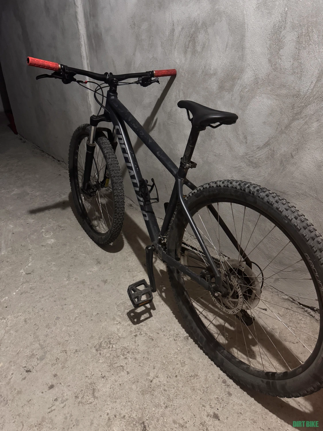 1. Specialised Rockhopper Sport 29, mărimea L