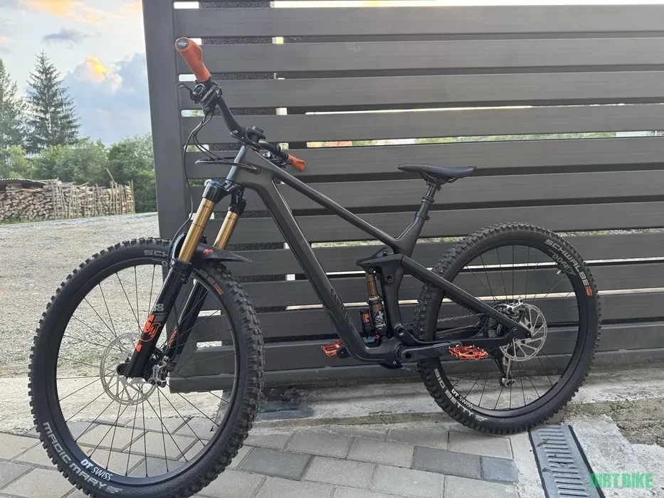 1. Canyon Strive CFR 9.0
