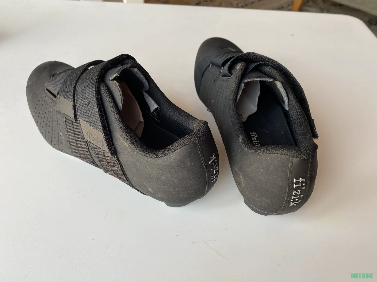 3. Incaltaminte sosea Fizik Tempo R5 marime 37