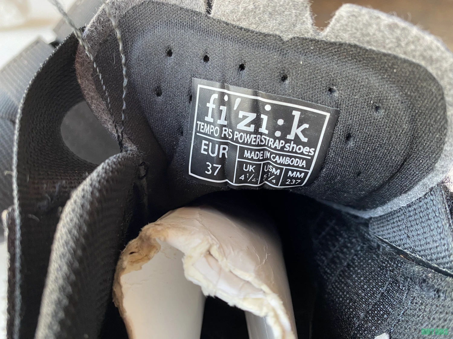 8. Incaltaminte sosea Fizik Tempo R5 marime 37