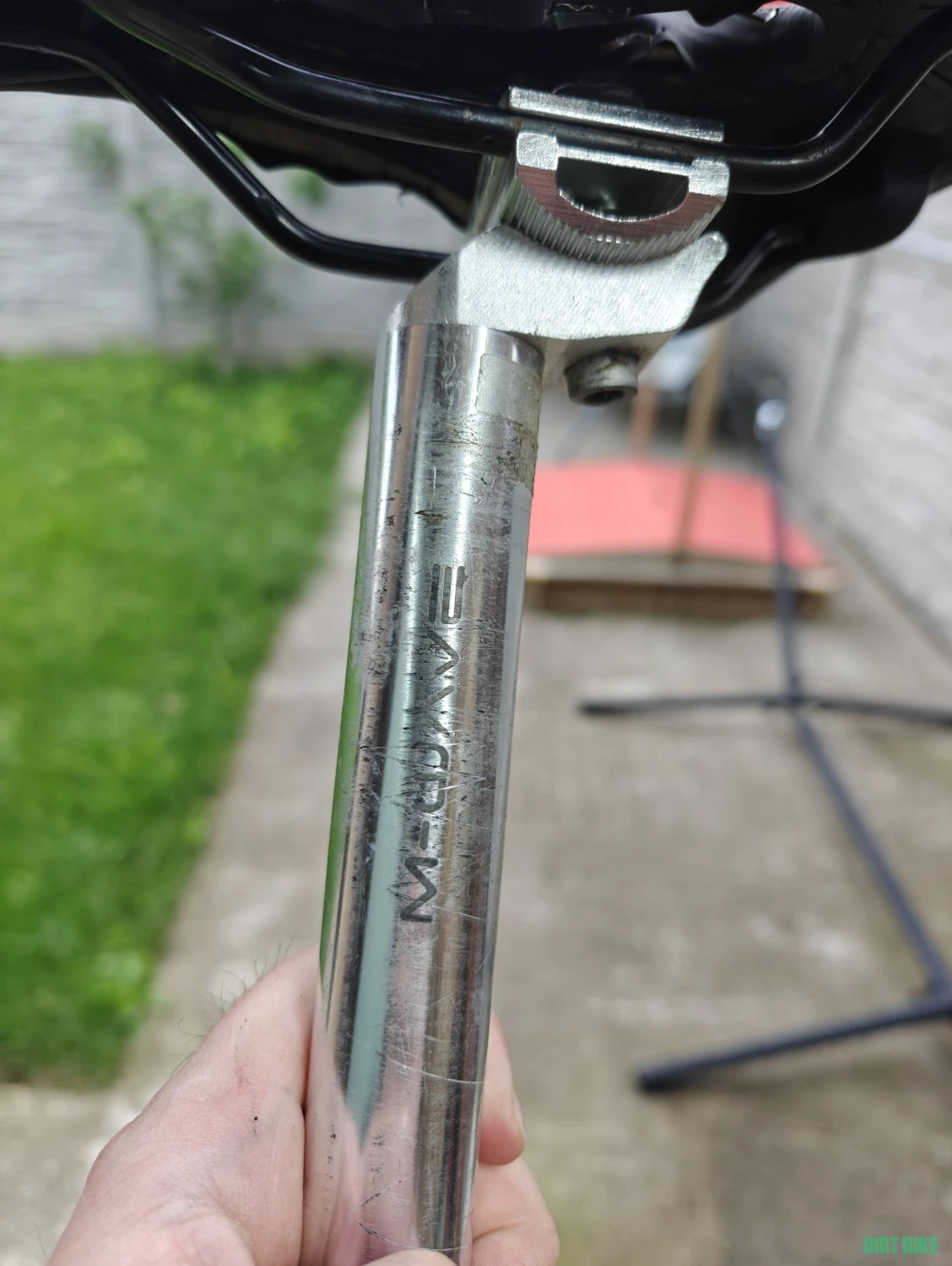 13. Vand tija sa M-Wave aluminiu, colier strangere, adaptor tija + sa!