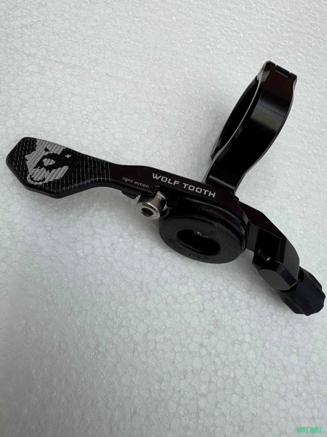 1. WolfTooth remote for dropper seat