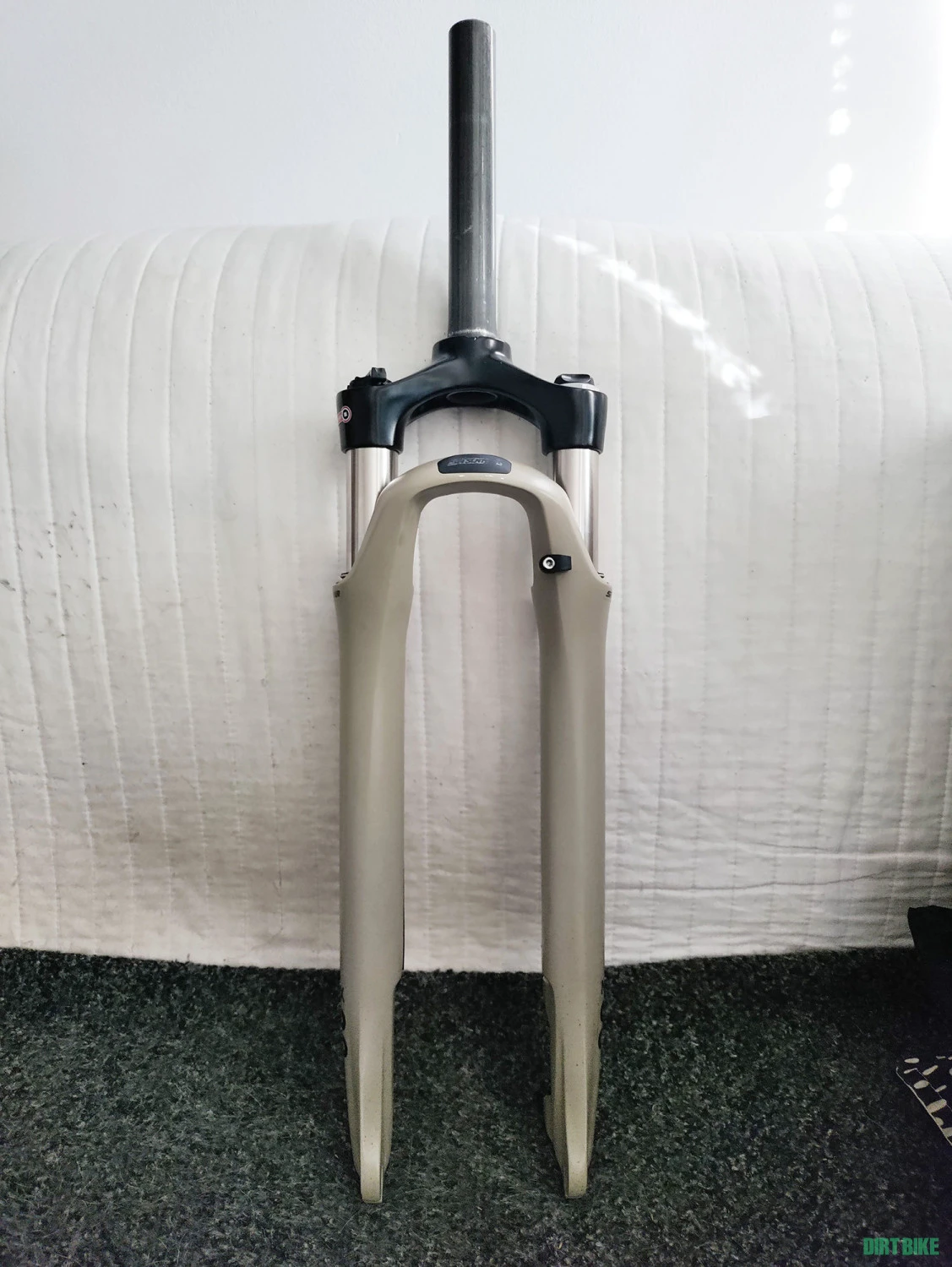 1. Furca telescopica Suntour NCX-D 30 63 mm