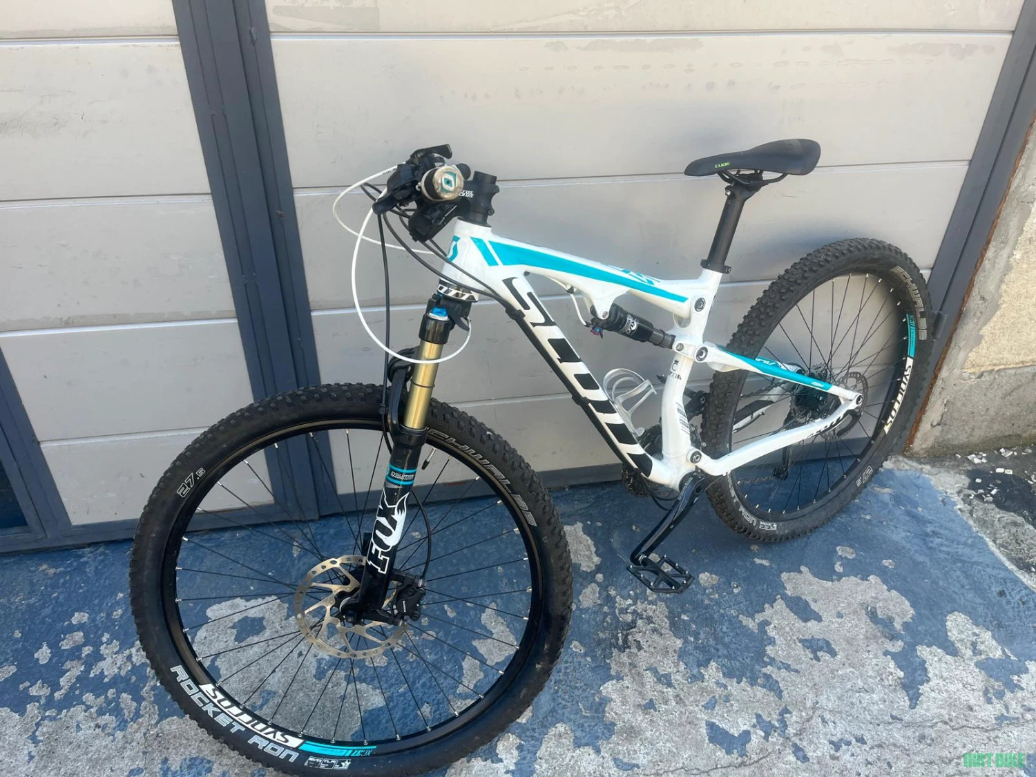 1. Scott Spark 700 Contessa Full Suspension