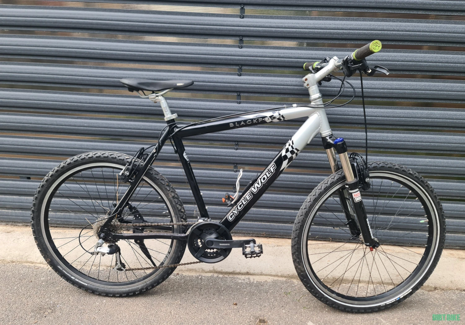 1. MontanBike CycleWolf BlackFoot roti 26" frane hidraulice