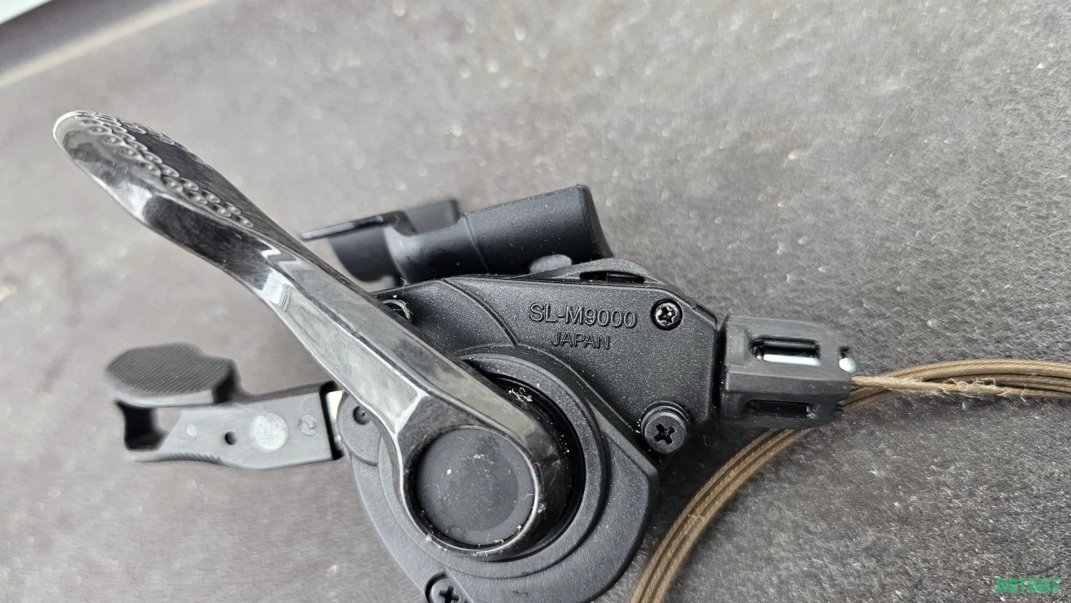 3. Maneta schimbator Shimano XTR SL-M9000 Stanga 2/3v, + cablu si