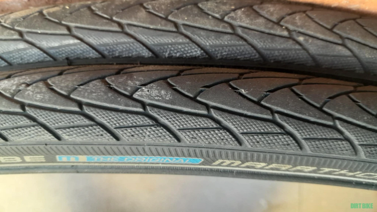 4. Vand anvelope 28 SCHWALBE si alte marci pentru biciclete de oras
