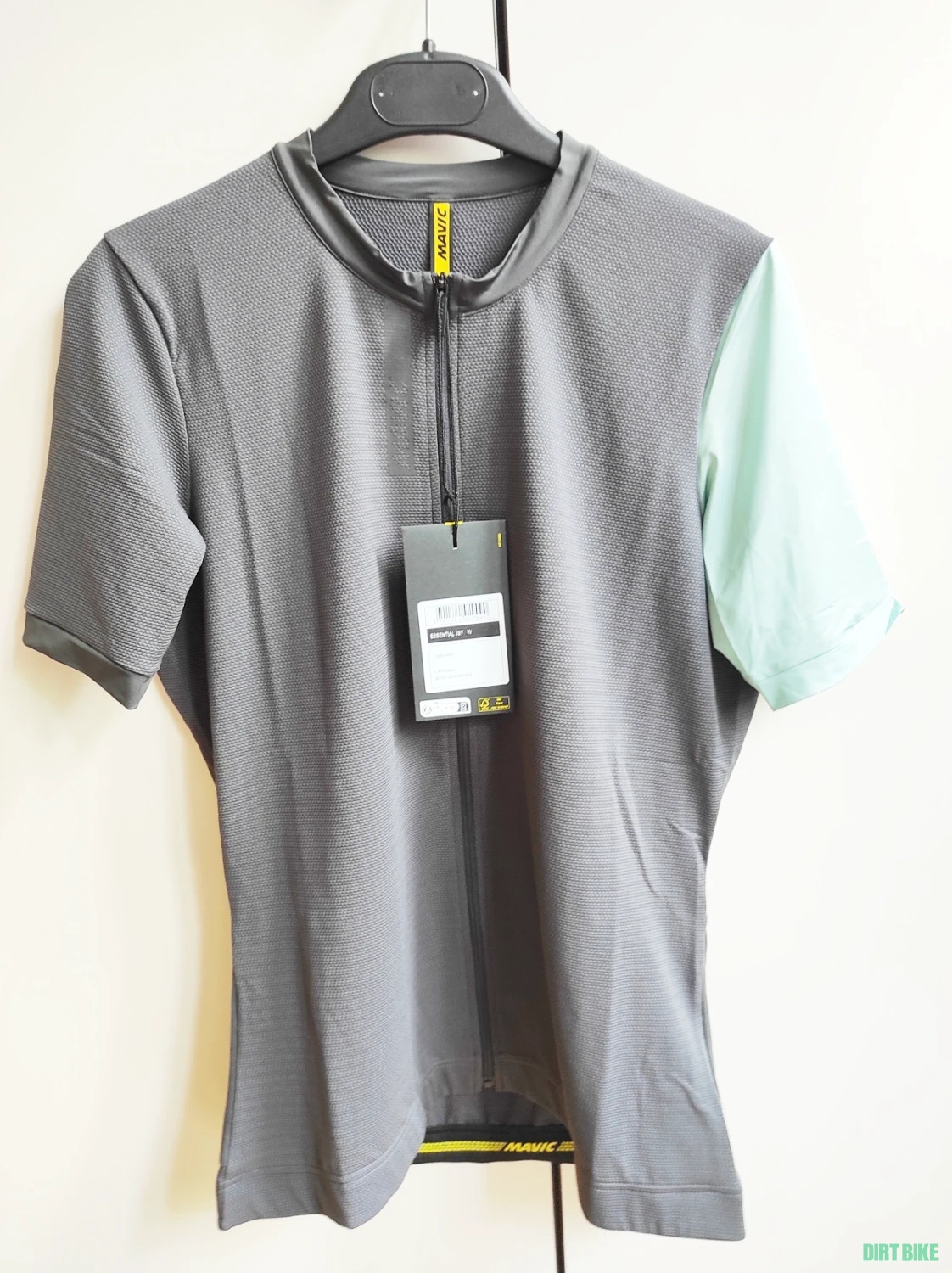 1. Tricou dama Mavic Essential Carbon/Mint marimea L, nou