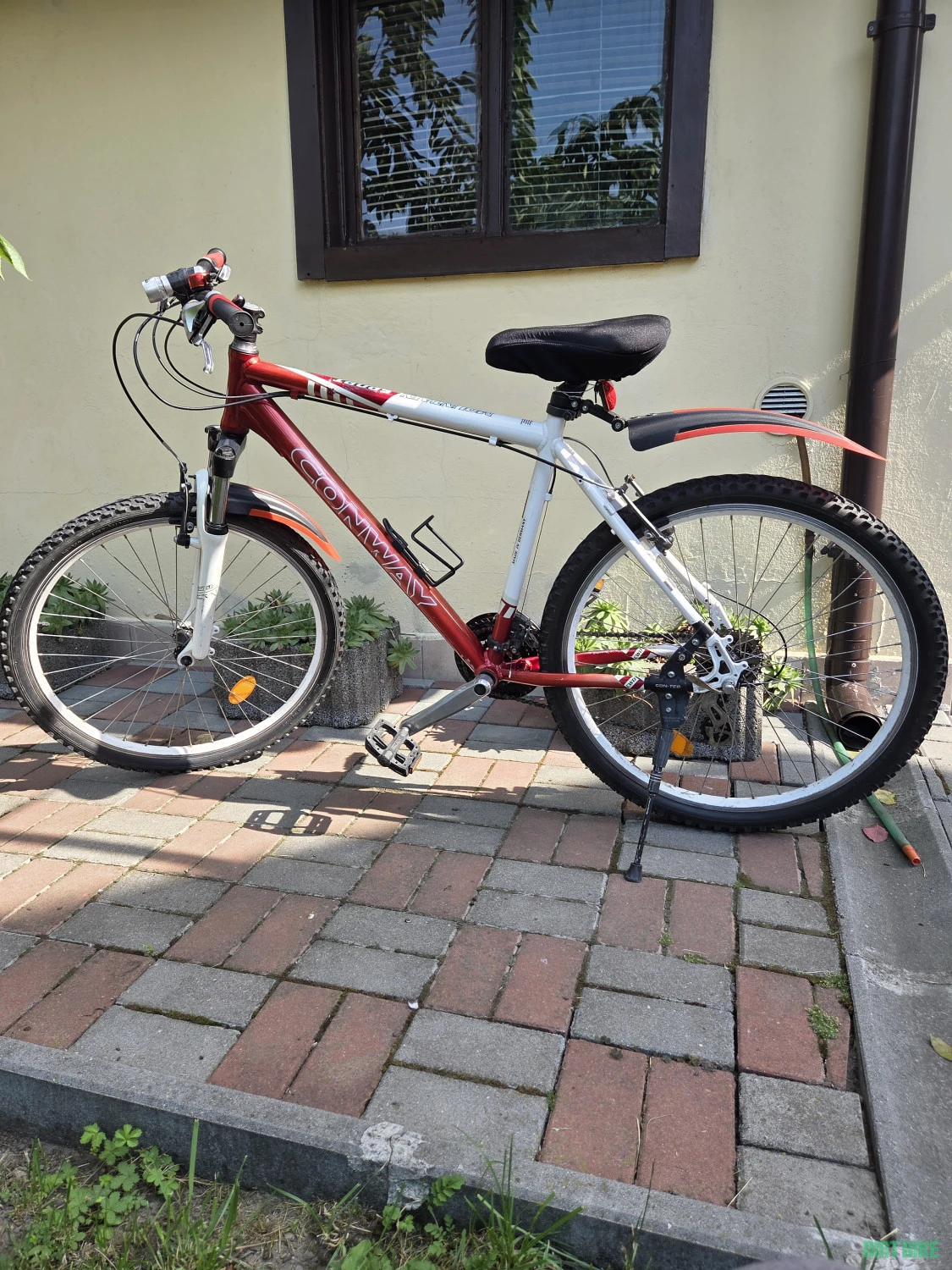 1. Bicicletă MTB Conway MS400