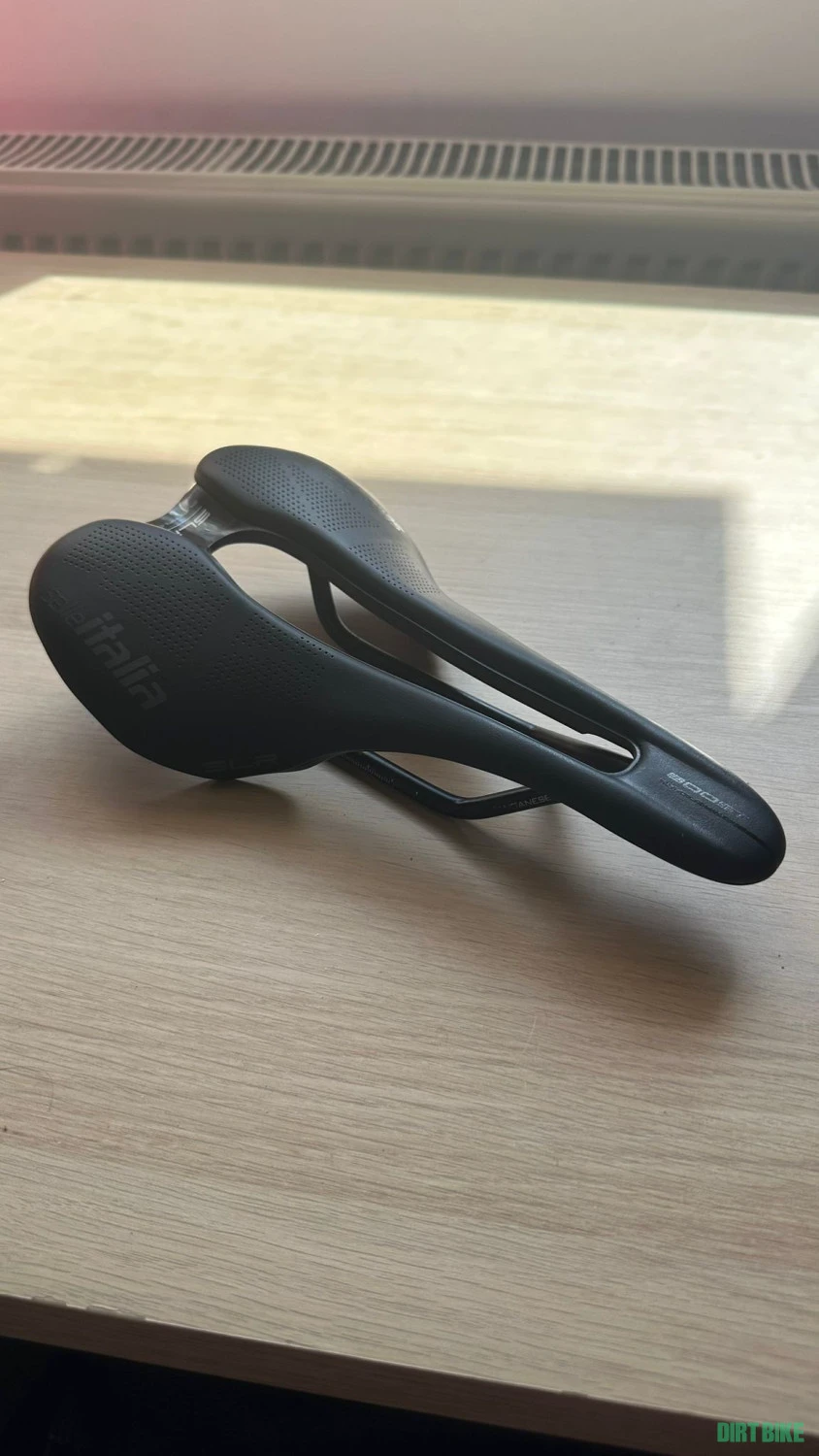 1. Sa Selle Italia SLR Boost Superflow L3