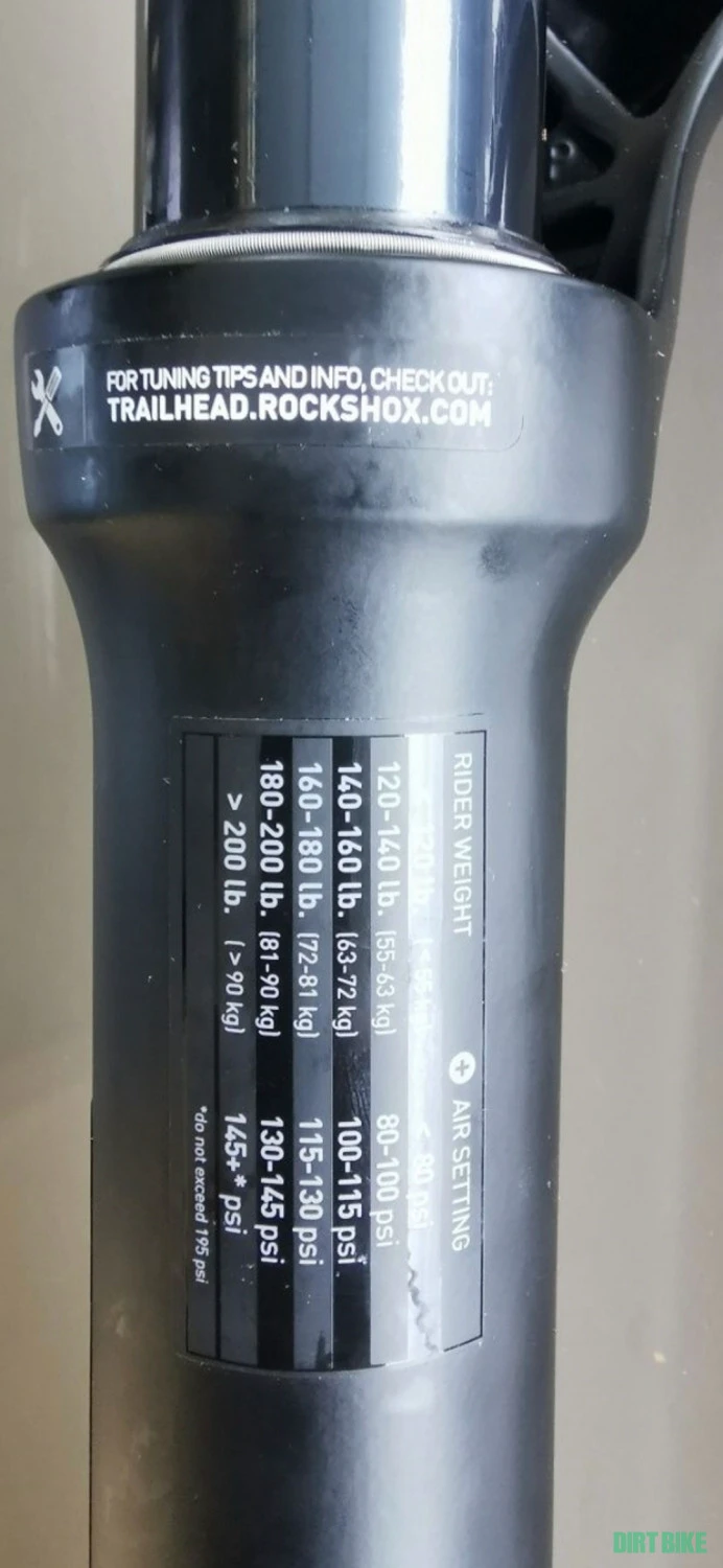 6. Vand furca noua Rock Shox 29 Silver