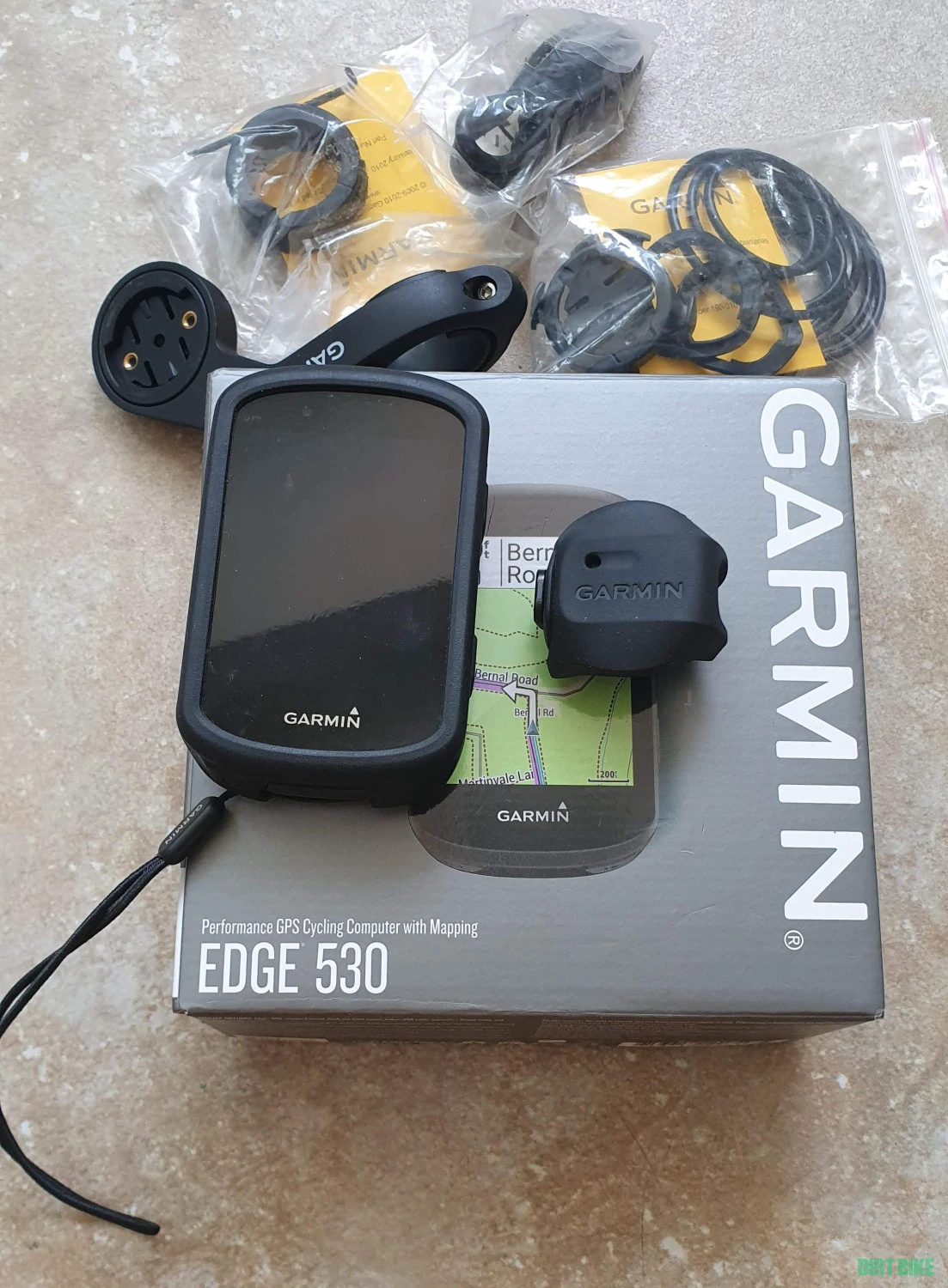 1. Garmin Edge 530 + senzor viteza