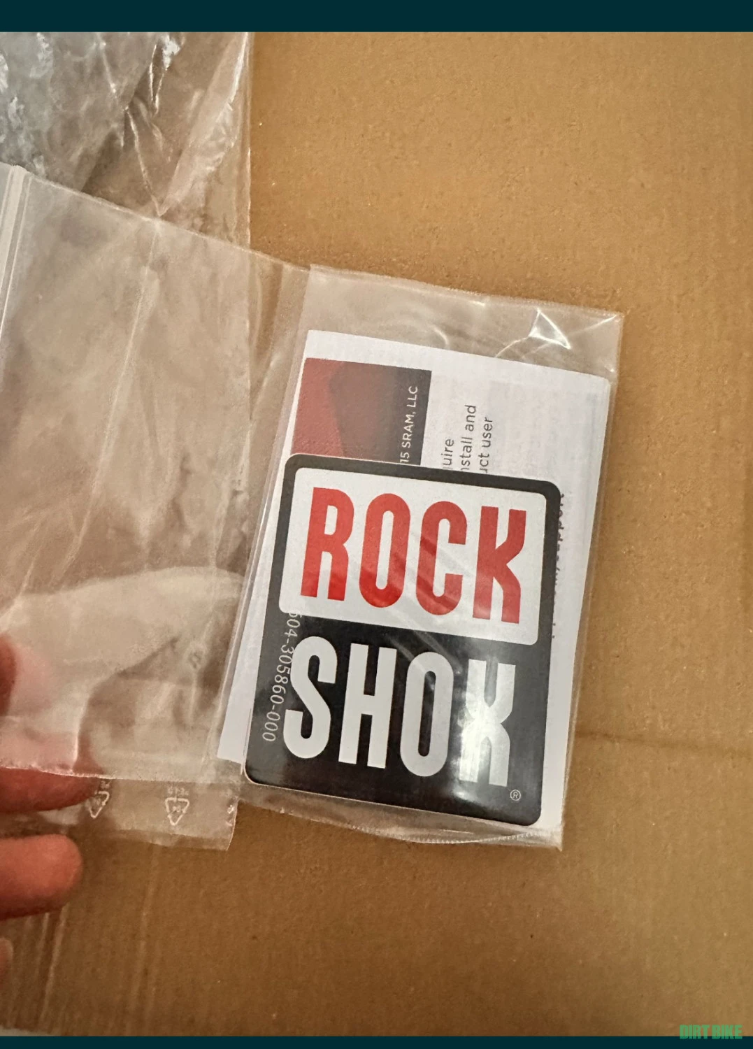 1. Vand amortizor spate RockShox SUPER DELUXE Trunnion