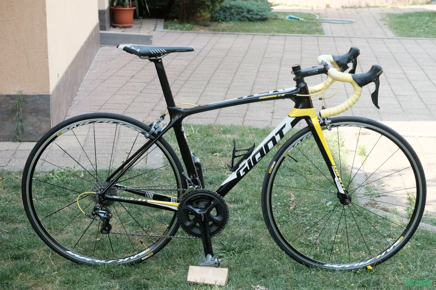 3. Cursieră Giant TCR Advanced 3 – cadru carbon, echipare Shimano Ultegra