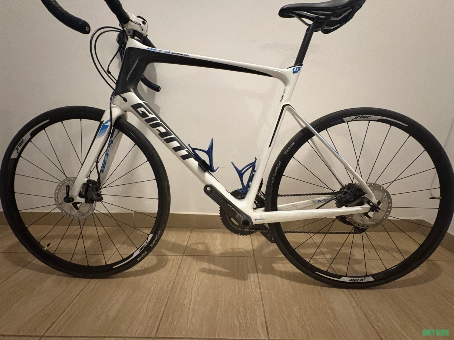 7. Cursieră Giant Carbon mărime XL (58–60 cm) – Ultegra, disc