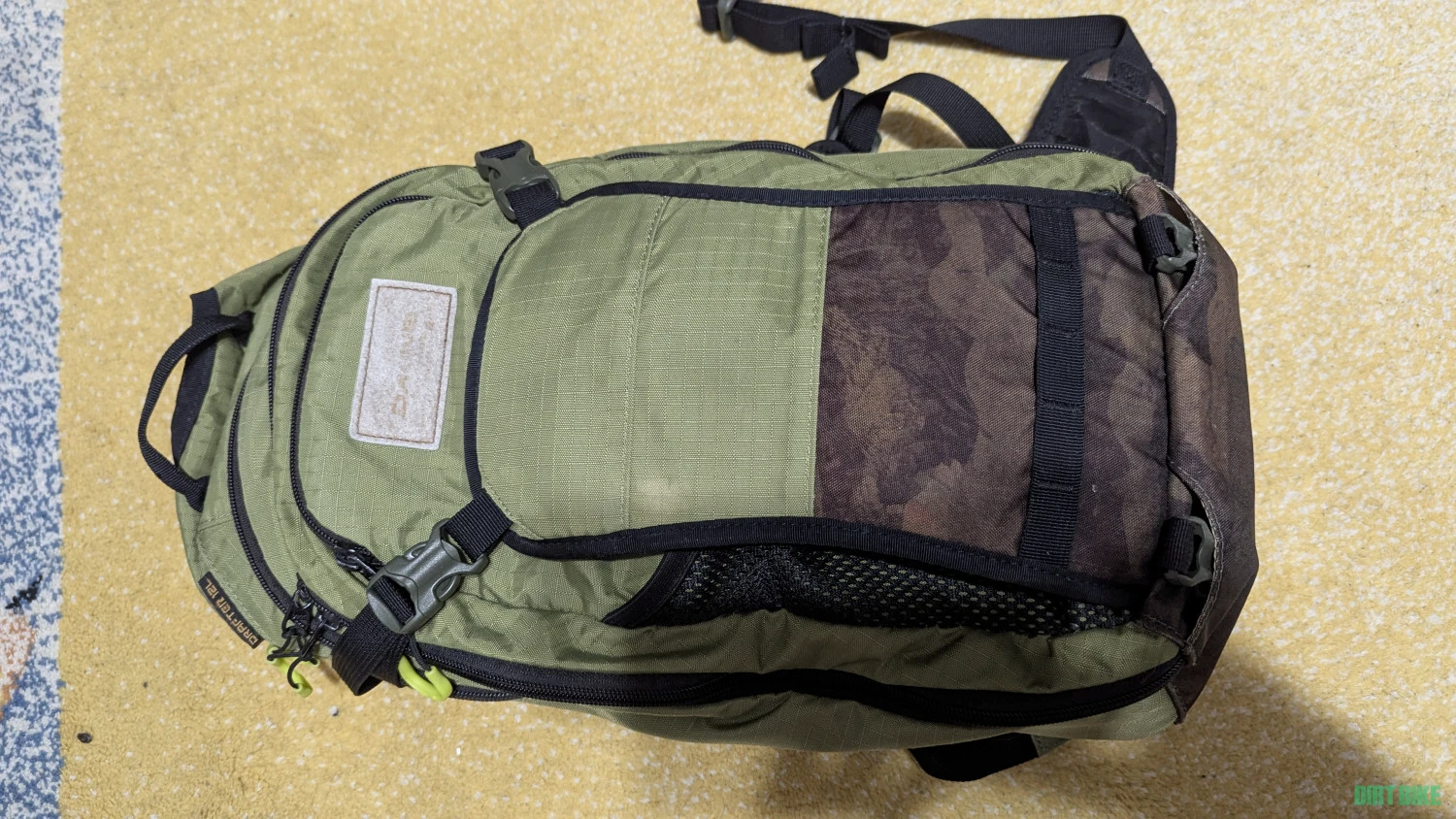 1. Rucsac hidratare Dakine Drafter 12