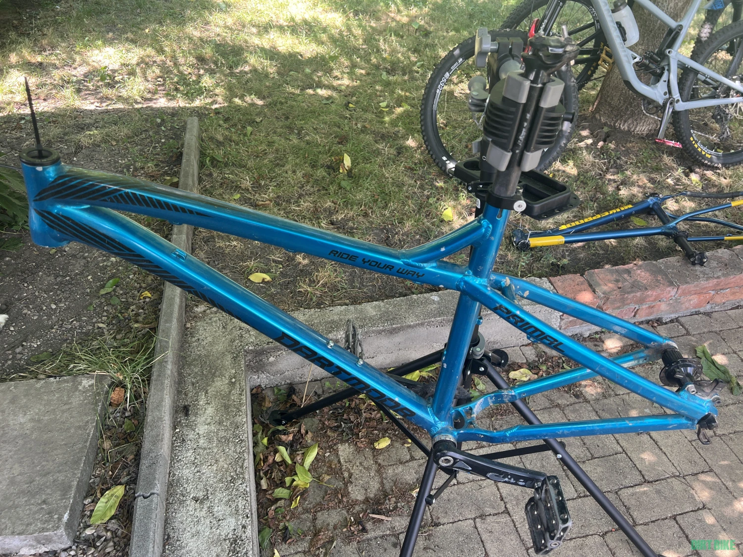 1. Vand cadru Dartmoor primal 27.5 albastru