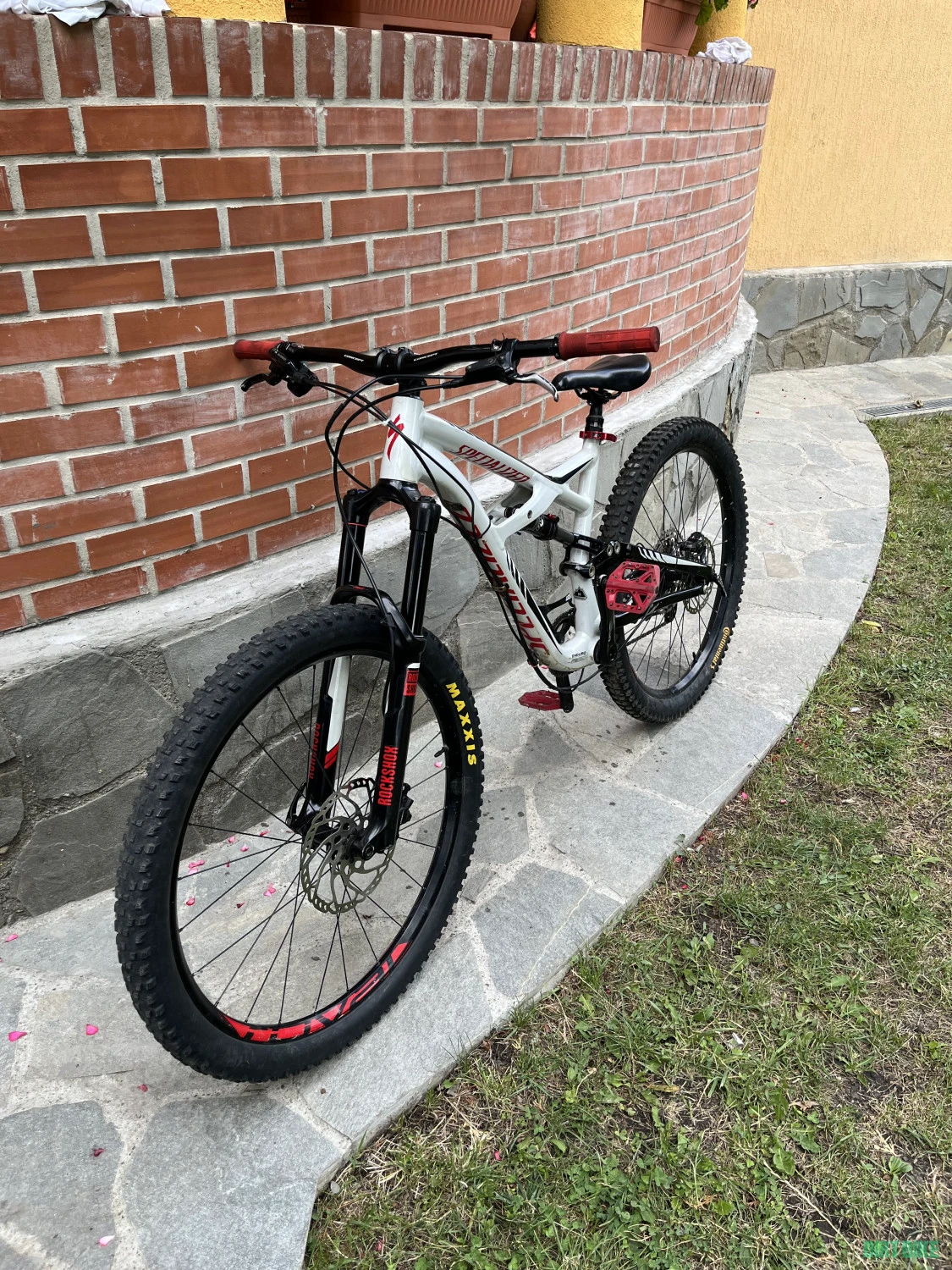 7. Bicicleta MTB Specialized enduro comp 2016