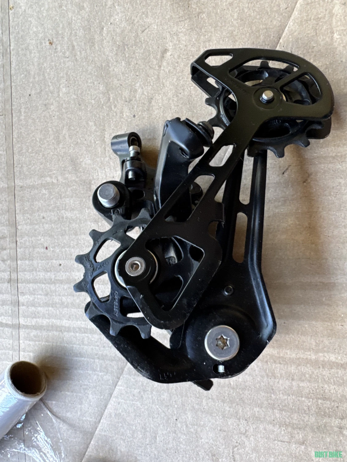 2. Schimbator spate Shimano Deore 12 viteze