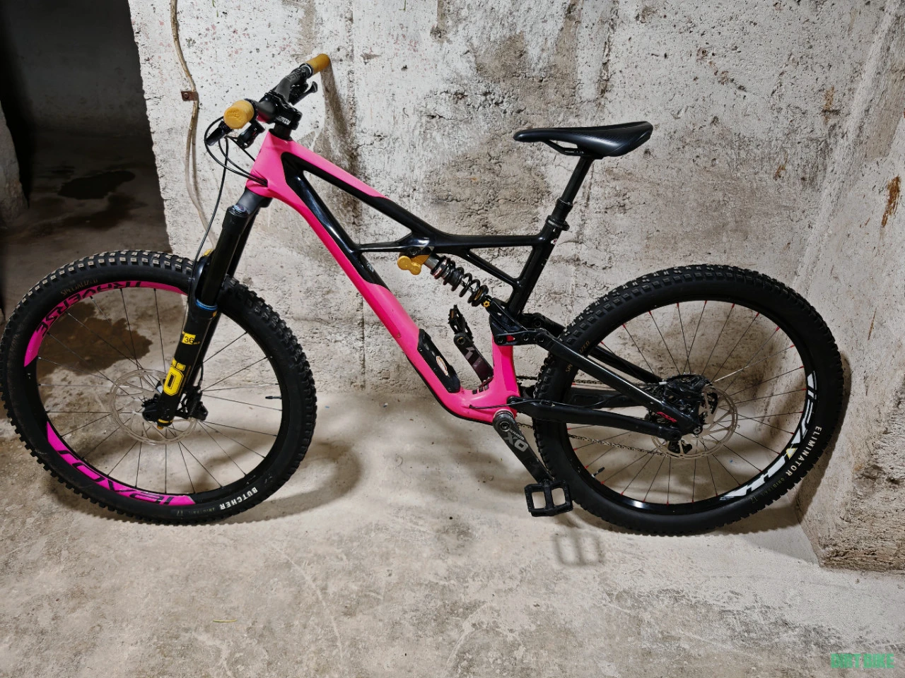 1. Spercialized Enduro 2018