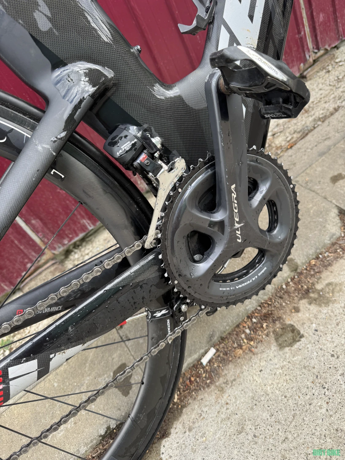 8. De vânzare bicicletă FELT toată din carbon