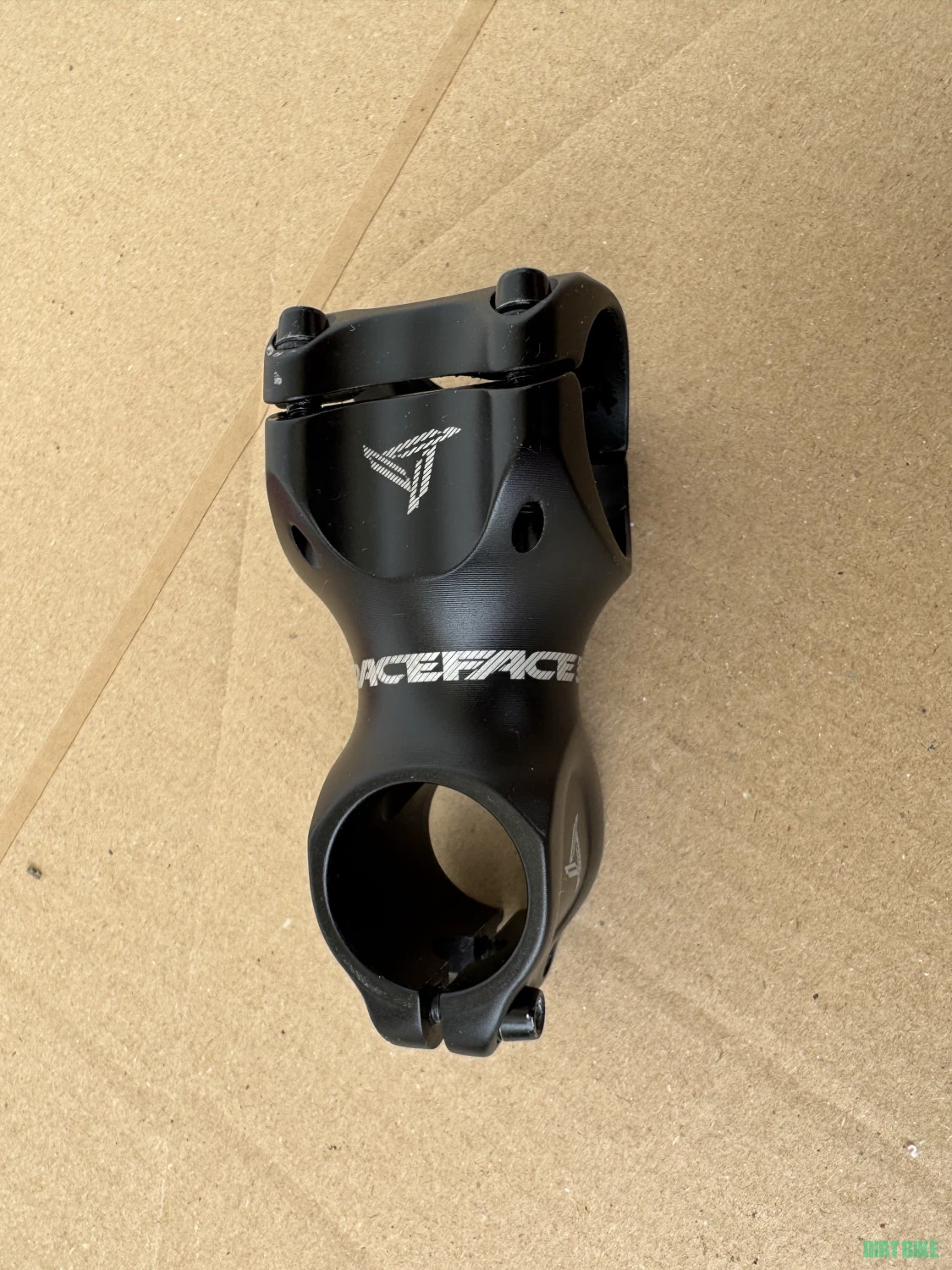 4. Pipa Race Face Turbine 35 ,60mm