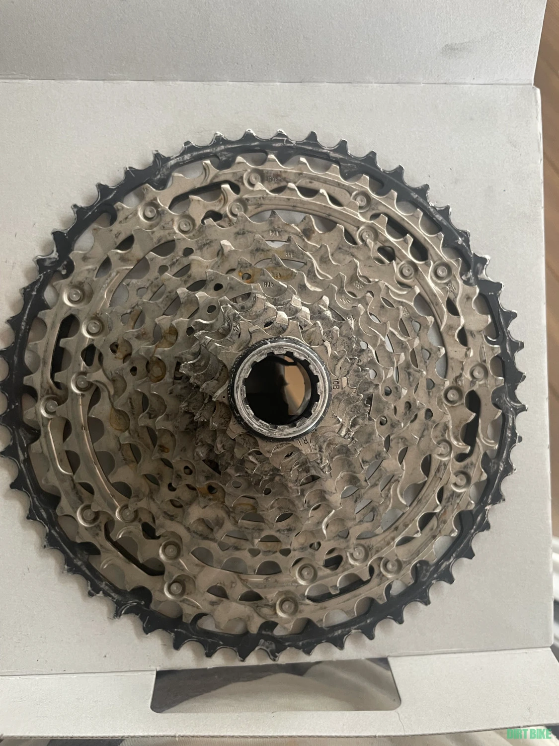 1. Vand pinioane SLX 10-51 folosite