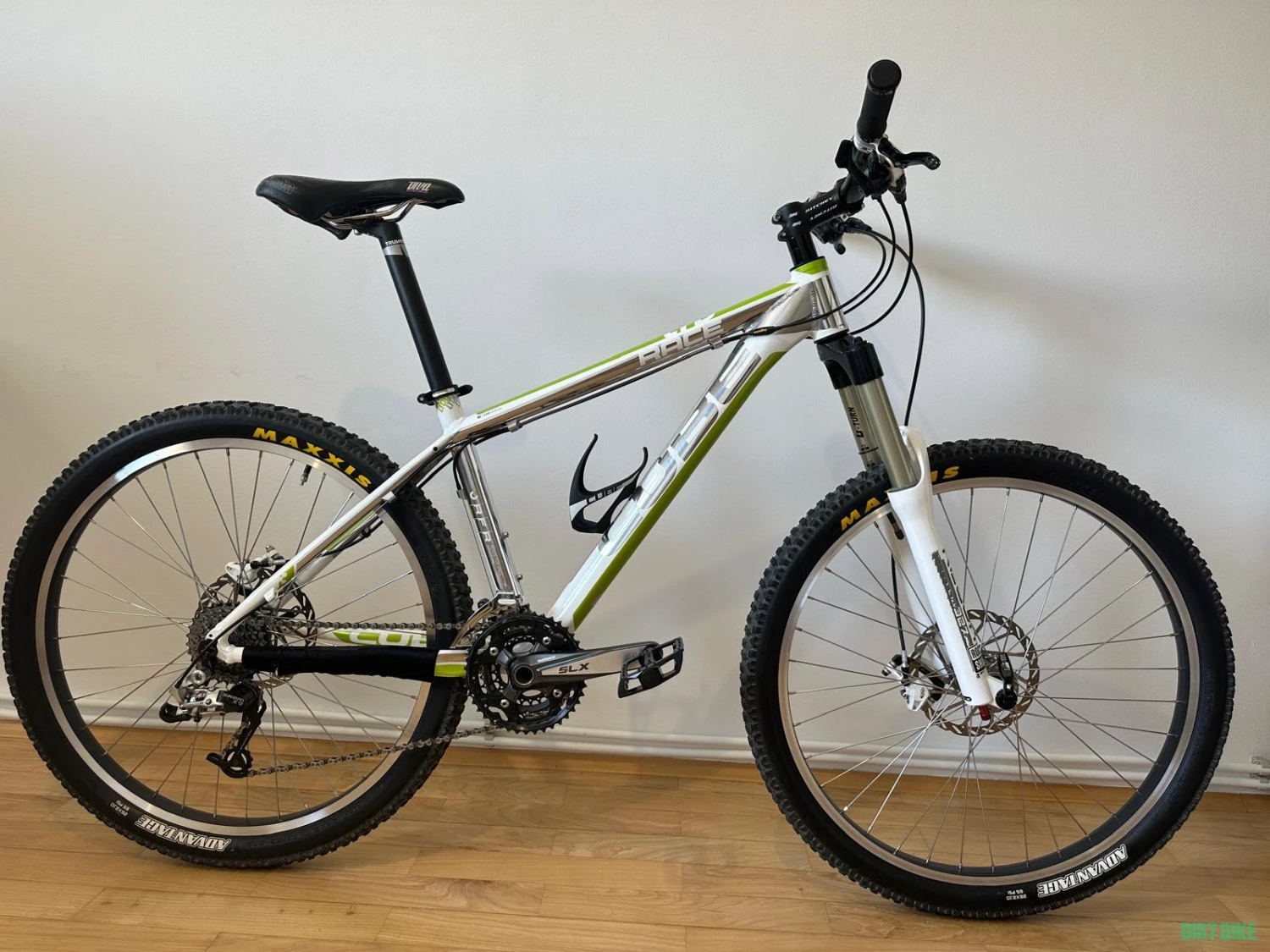 1. Vand bicicleta Cube LTD Race