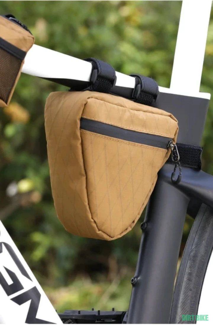 5. Geanta impermeabila triunghi cadru bicicleta 0,9L antisoc mtb cursiera