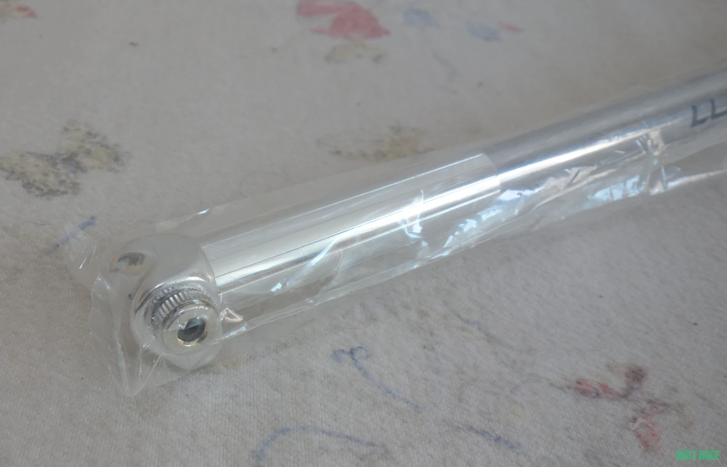 7. Vand pompa cu montare pe cadru vintage Luma Made in Spain noua in ambalaj nedesfacut