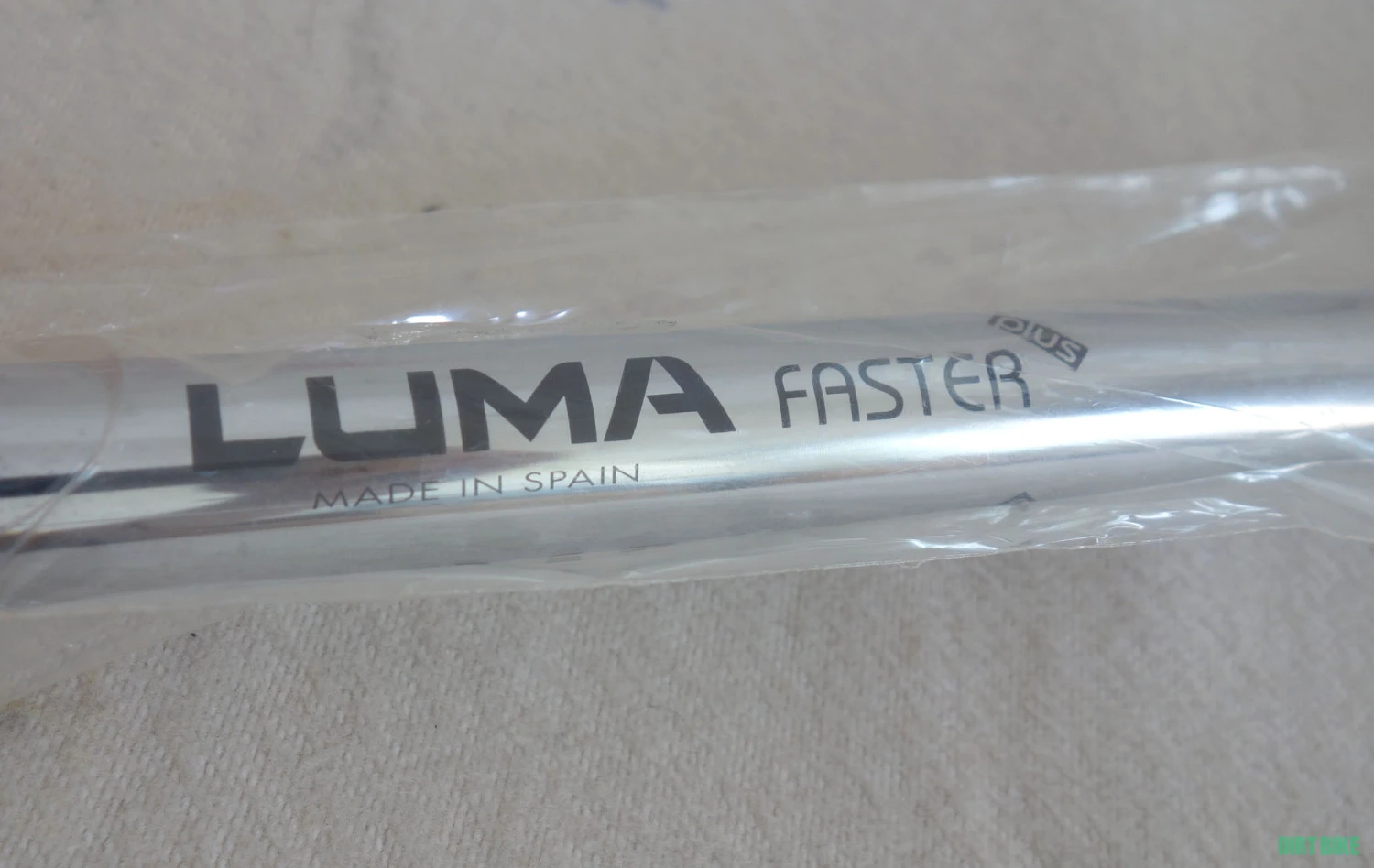 2. Vand pompa cu montare pe cadru vintage Luma Made in Spain noua in ambalaj nedesfacut