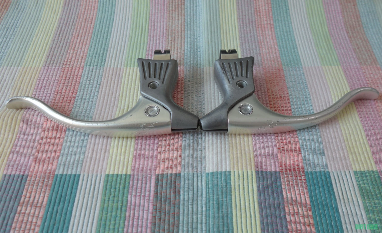 3. Vand pereche manete frana Modolo vintage cursiera Made in Italy