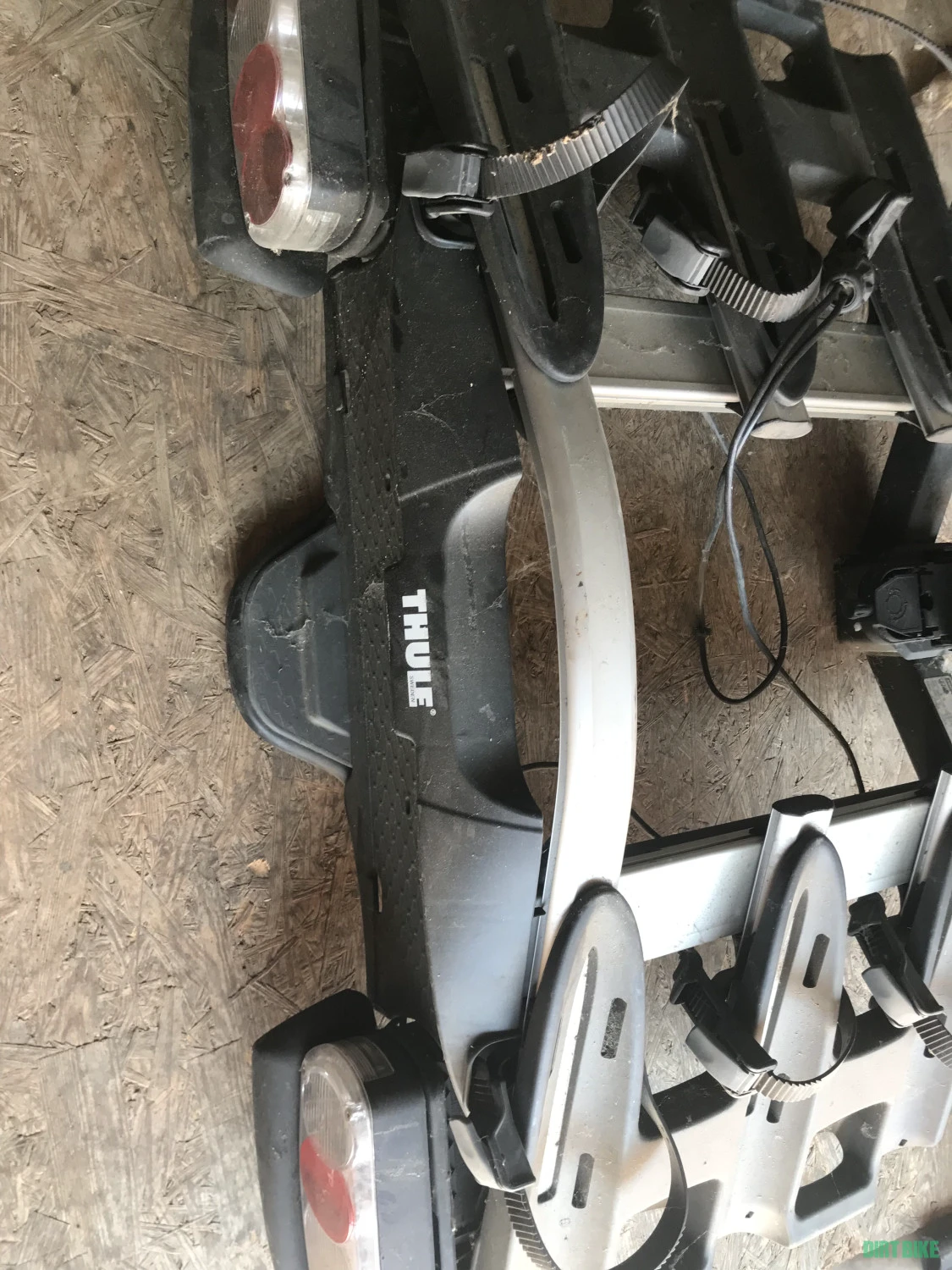 1. Suport biciclete Thule pentru carlig